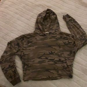 Crop Camo Long sleeve, Size M, Bluenotes